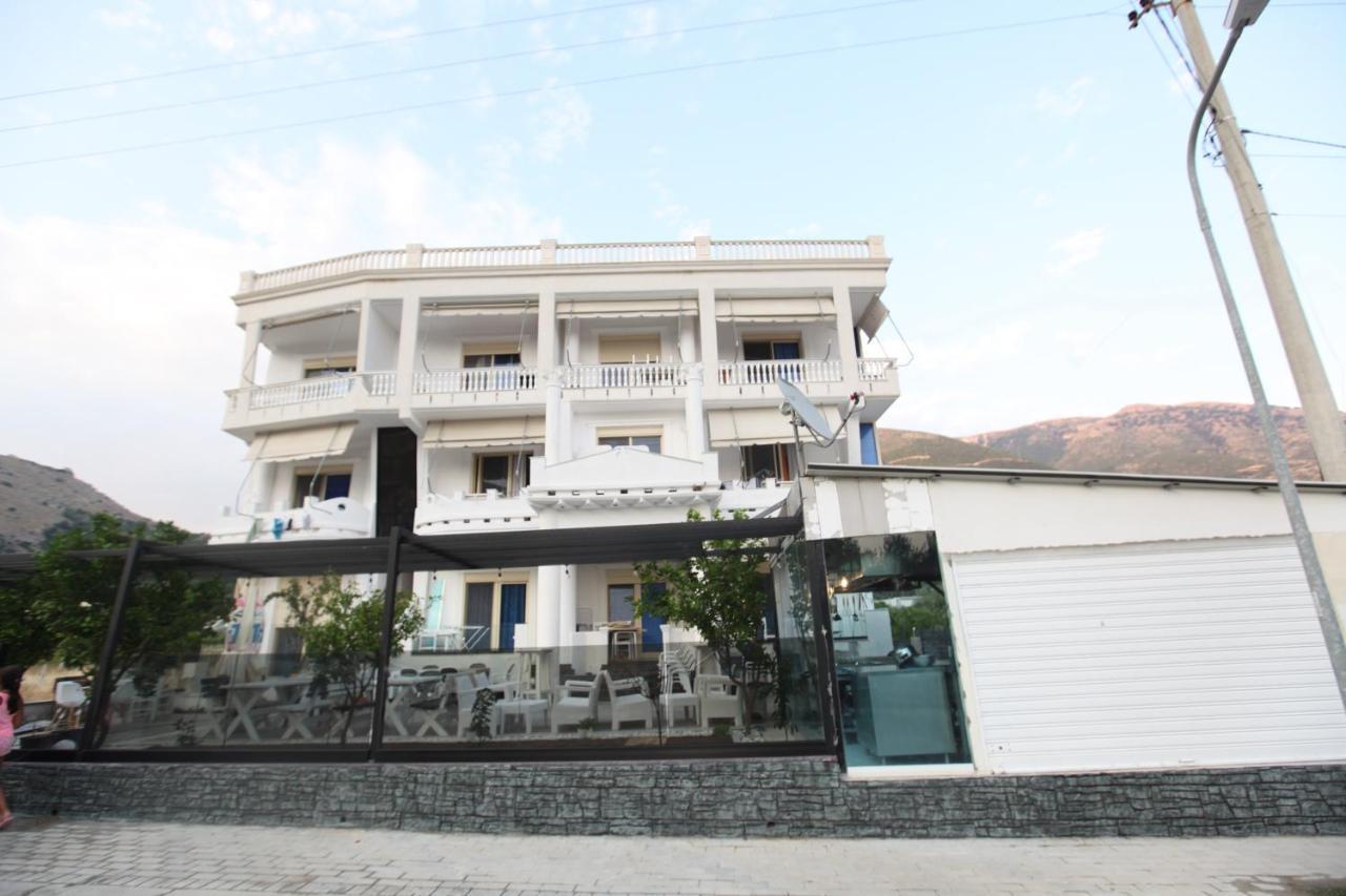 Hotel Kristal Borsh Kültér fotó