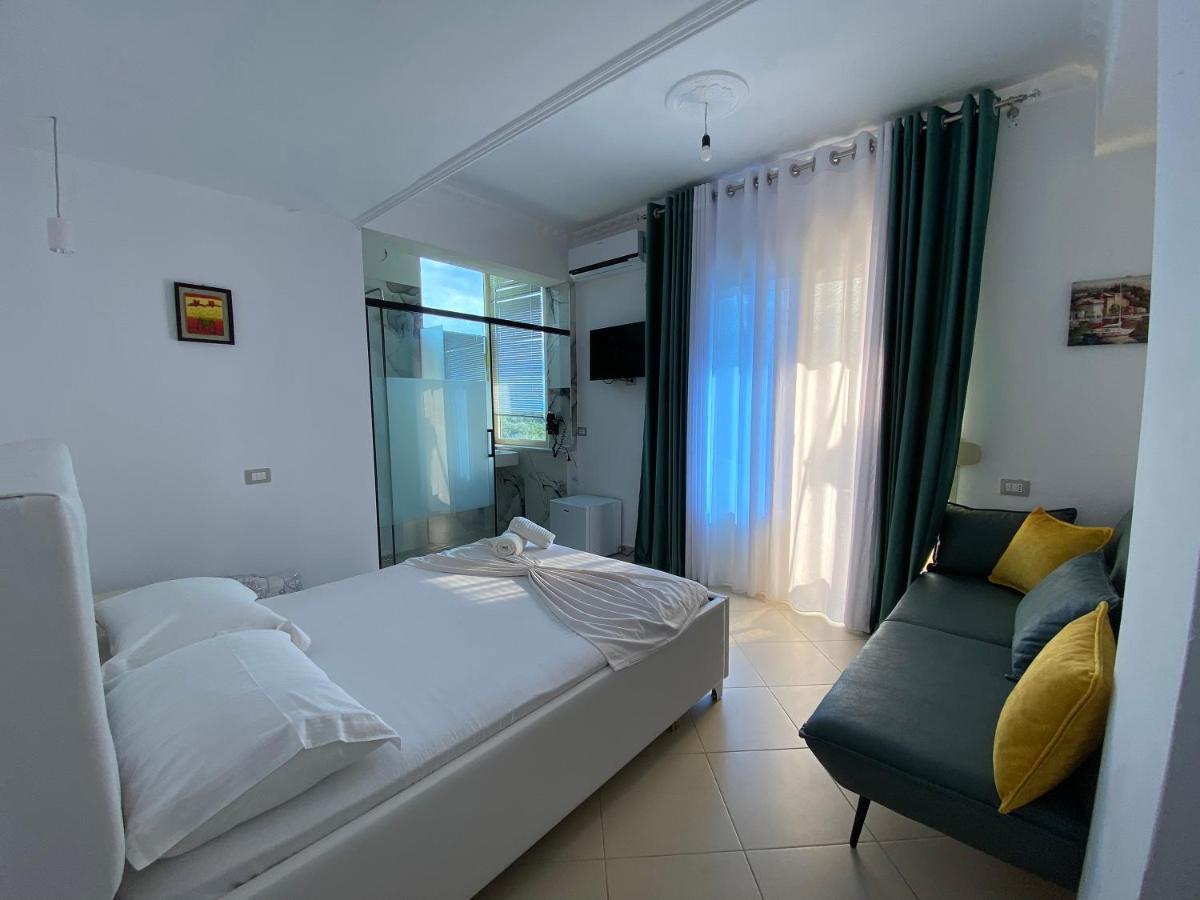 Hotel Kristal Borsh Kültér fotó