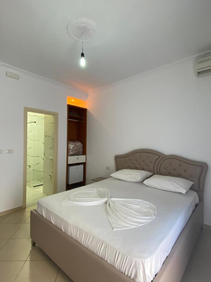 Hotel Kristal Borsh Kültér fotó