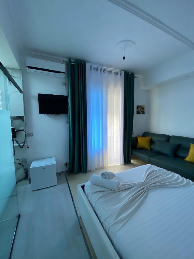 Hotel Kristal Borsh Kültér fotó