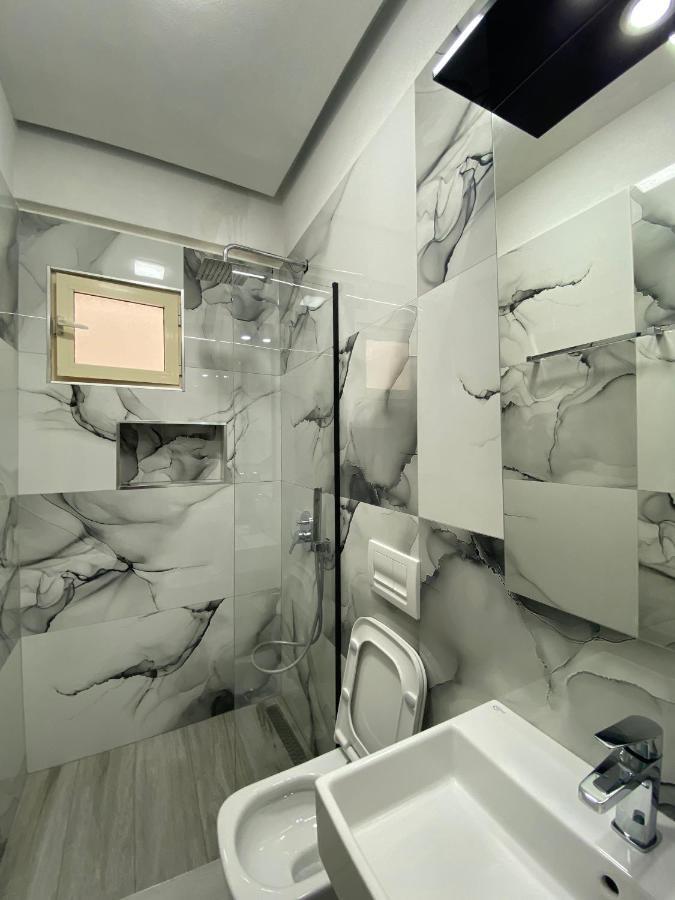 Hotel Kristal Borsh Kültér fotó
