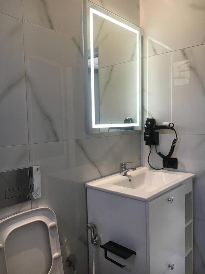 Hotel Kristal Borsh Kültér fotó
