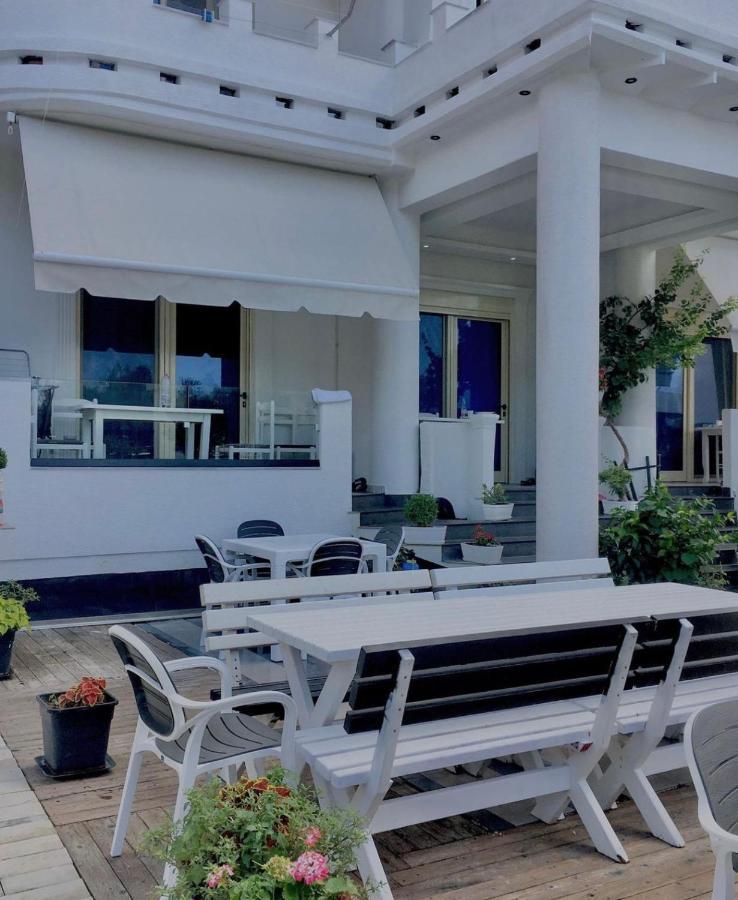 Hotel Kristal Borsh Kültér fotó