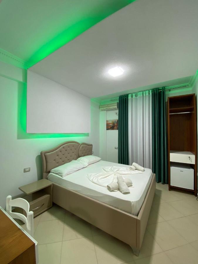 Hotel Kristal Borsh Kültér fotó
