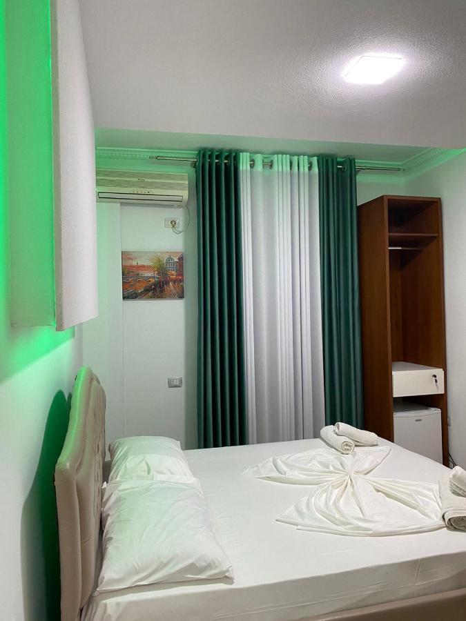 Hotel Kristal Borsh Kültér fotó