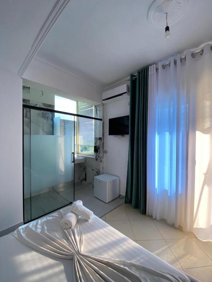 Hotel Kristal Borsh Kültér fotó