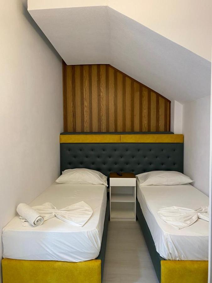 Hotel Kristal Borsh Kültér fotó