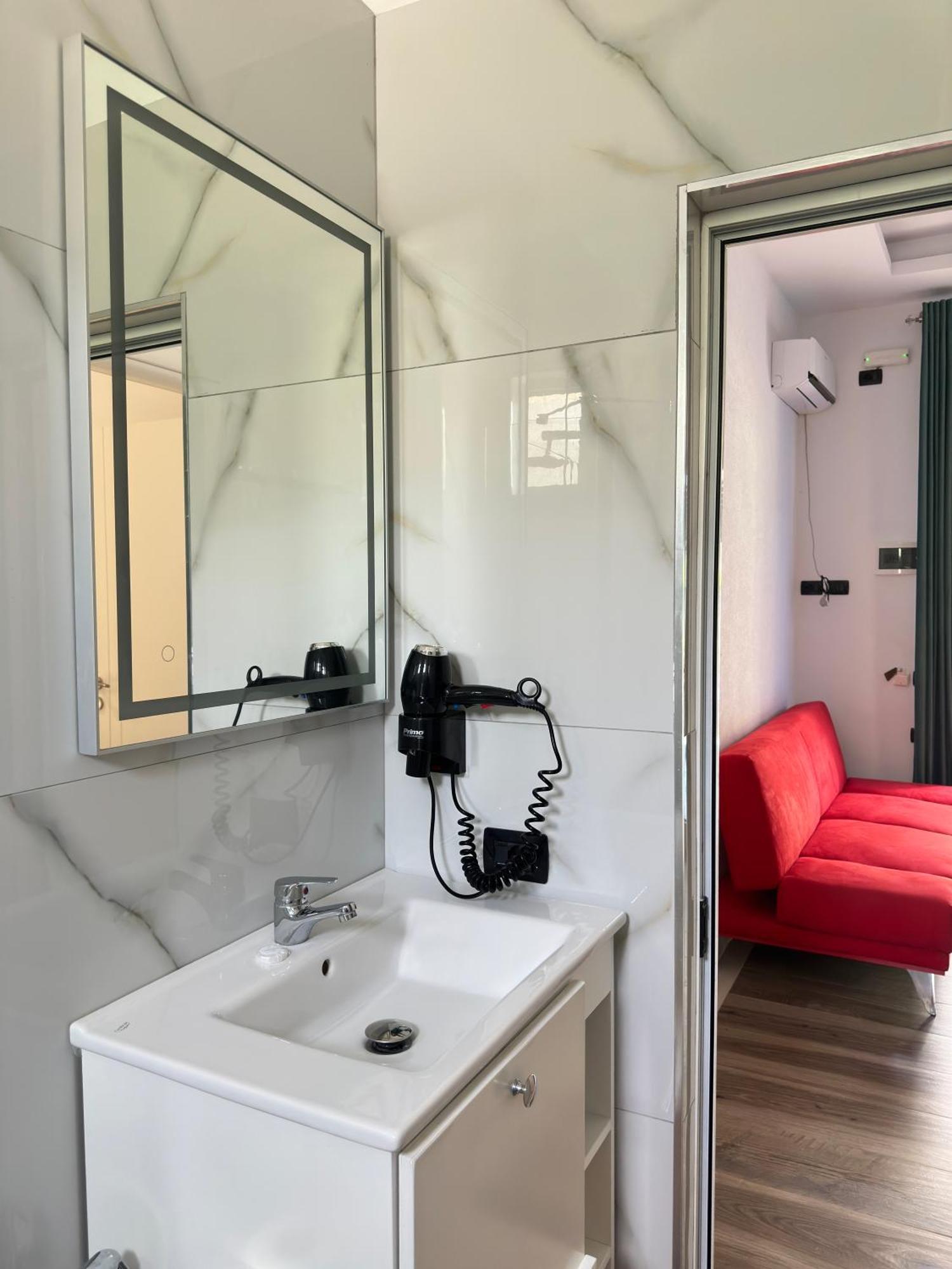 Hotel Kristal Borsh Kültér fotó