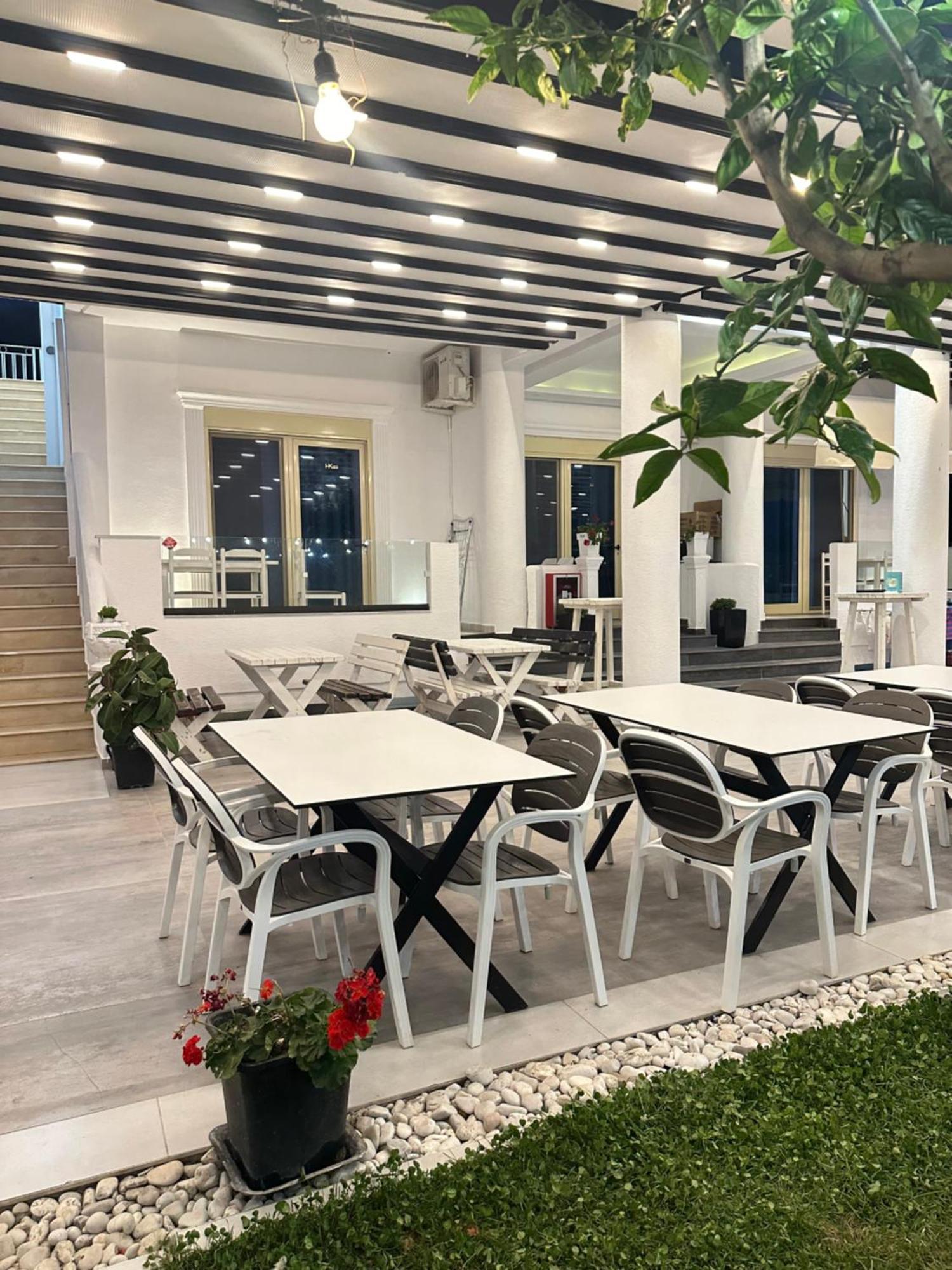Hotel Kristal Borsh Kültér fotó