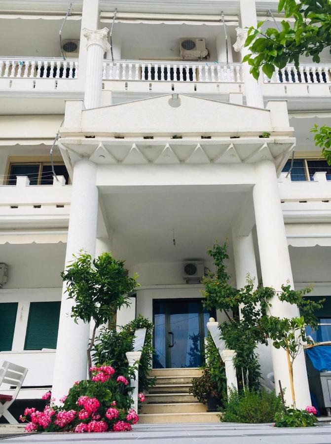 Hotel Kristal Borsh Kültér fotó